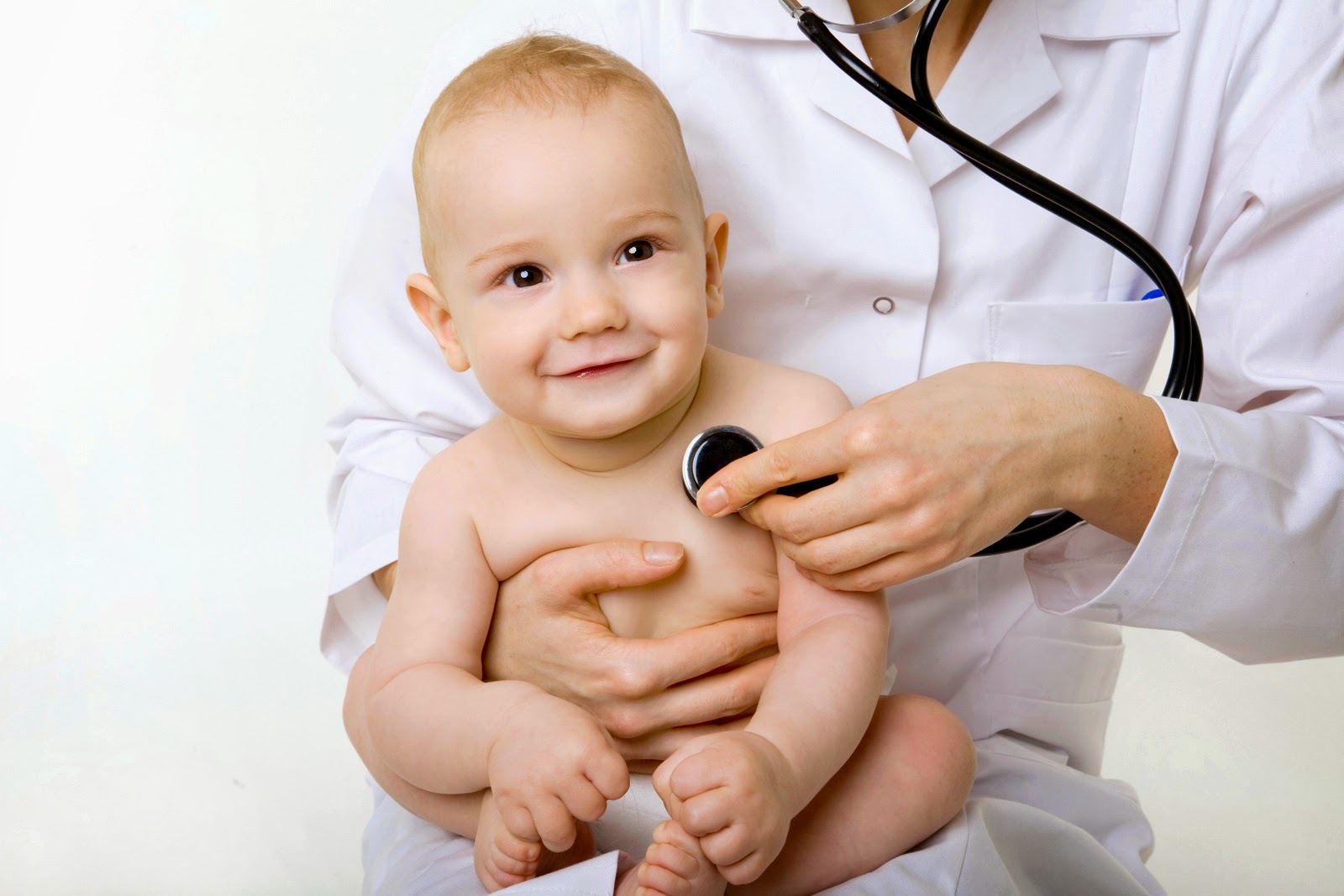 Thông qua nhịp thở, bố mẹ có thể phát hiện khá nhiều về tình trạng sức khỏe của bé